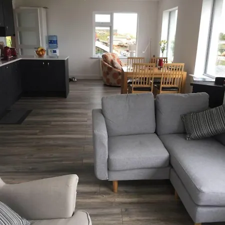 2 Bed With Beautiful View Feriehus *