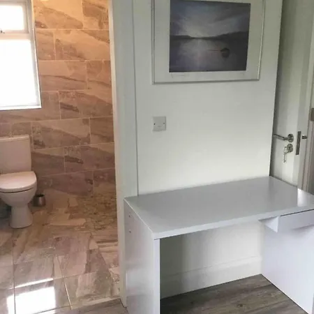 2 Bed With Beautiful View Roundstone