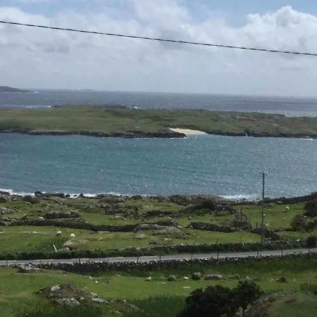 2 Bed With Beautiful View Roundstone